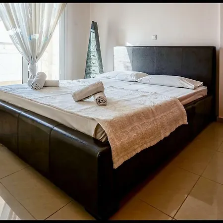 Apartment Fiore *
